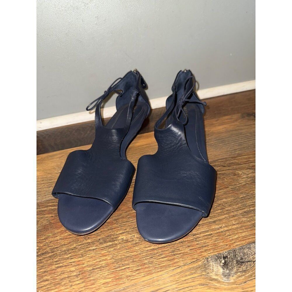 Nurture Grenada Blue Leather Sandals, Back Zip, Bow Detail SZ 11M